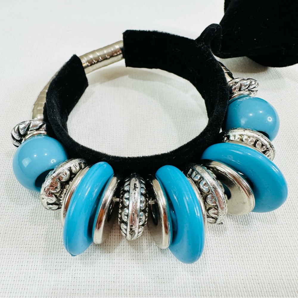 💚 SILVER TONE AQUA BLUE BEADED BOHO CHIC STRETCH BRACELET NWOT FASHION GLAM 🩵 - Picture 7 of 8